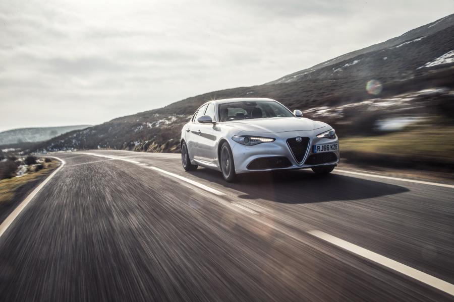 Alfa Romeo Giulia Q2 (952) 2016 года  (UK) (фото 9 из 43)